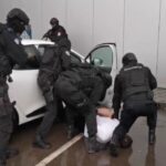 Banjaluka: Uhapšeno lice sa potjernice i tri policijska službenika (VIDEO)