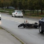 Teška povreda glave: Motorista iz Prijedora životno ugrožen