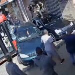 UZNEMIRUJUĆI VIDEO! Autobus uletio na igralište - Dijete za dlaku izbjeglo sigurnu smrt (VIDEO)