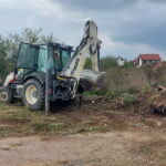 Počelo uklanjanje nelegalne deponije u naselju Urije (FOTO)