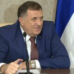 "Ne znam tačno, zatekli ste me!" Novinarka pitala Dodika kolika mu je plata, ovako je odgovorio (VIDEO)