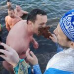 "Ovo je moje prvo plivanje za Časni krst" U Trebišnjici na Bogojavljenje zaplivao i gradonačelnik Mirko Ćurić