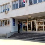 Hapšenje u Prijedoru: U dvorištu porodične kuće napao 2 policajca