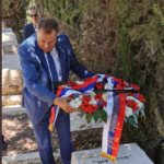 Dodik posjetio grob Arija Livnea: “Dobri čovjek koji je volio Republiku Srpsku”