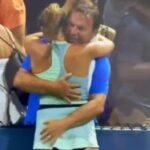 Otac mlade teniserke na US Openu zgrozio svijet: Hvatao je za zadnjicu i ljubio u usta (VIDEO)