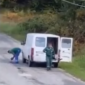 “Izbrišete ovo da nam se svijet ne smije” Snimak asfaltiranja u BiH postao hit na društvenim mrežama (VIDEO)
