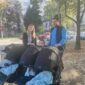 (FOTO) Banjalučke četvorke izvele u šetnju roditelje i brata: Mama i tata već planiraju krštenje i proslavu prvog rođendana