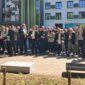 Godišnjica “Tuzlanske kolone”: Na mjestu ubistva 54 mladića – tamjan, ruže i voštanice (FOTO/VIDEO)