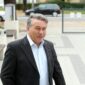 “Porodica sve vodi, ali ja moram da budem prisutan” Pjevač (64) VOZI AUTO STAR 25 GODINA, a ima 3 firme u Prijedoru, veliki ranč i porodični biznis