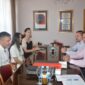 U Gradskoj upravi organizovan prijem za kineske slikarke koje stvaraju u Prijedoru