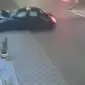 Objavljen snimak: Mercedes “uletio“ u ćevabdžinicu (VIDEO)