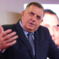 (FOTO) Dodik najavljuje investicije, VEĆE PLATE i penzije „Ko jednom stane pred narod, više NIKAD ne smije stati iza njega“