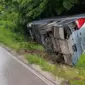 Udes kod Šamca: Auto smrskan, autobus prevrnut (VIDEO, FOTO)