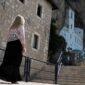 Na dan Svetog Vasilija Ostroškog ovaj običaj donosi BLAGOSLOV SVECA: Vjeruje se ako odete u manastir bolest vaših bližnjih nestaće kao rukom odnesene