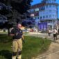 VATROGASCI UHVATILI ZMIJU U PEĆANSKOM PARKU