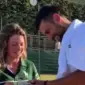 Đoković se izvinio djevojci na Vimbldonu i pokazao da je pravi gospodin (VIDEO)