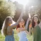 Ljude rođene u ova 3 znaka svi žele u svom društvu