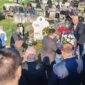 Položeni vijenci na grob Slobodana Stojanovića – 34 godine od zločina bez presedana (FOTO)