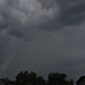 Stiže snažno nevrijeme u Srpsku: Meteorolozi upozoravaju na PLJUSKOVE, GRAD i olujni vjetar