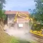 Počelo rušenje srpskih vikendica na Gazivodama, već srušeno pet (VIDEO)