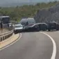 Težak sudar više vozila na putu Stolac – Neum: Nekoliko osoba povrijeđeno