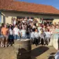 Devedeseti rođendan Stipe Jurića okupio više od 80 potomaka, a pod šator stigao i konj Soko