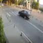 Kamere snimile užas u Kraljevu: Automobil izletio na trotoar i pokosio majku s djecom (VIDEO)