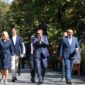 Rukovodstvo Srpske u šetnji gradom: Ovo je naša zemlja, naša Banjaluka, naša Republika Srpska (VIDEO)