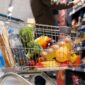 Standard na koljenima: Građani BiH sve više rade samo da bi napunili frižider